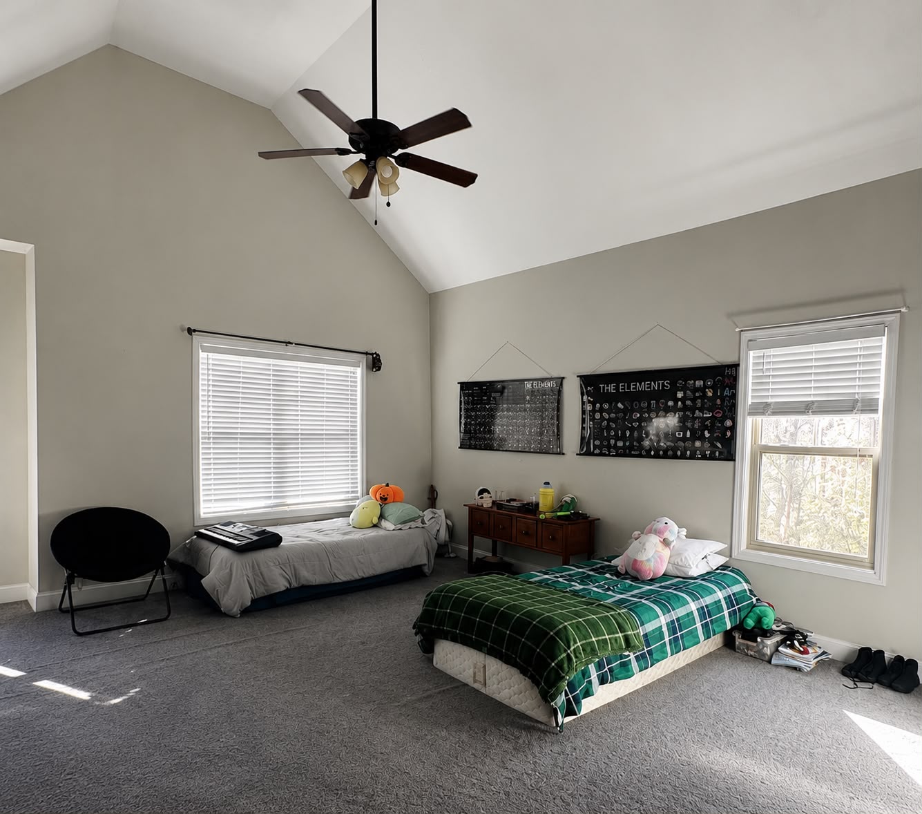 Kids' Bedroom Cleanup after cleaning